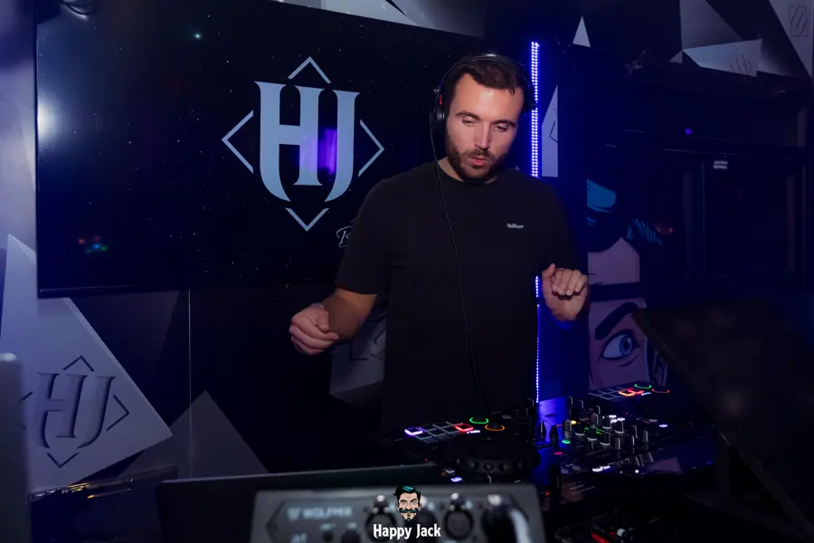 Adrien V. – HJ - FullMusic Party - Adrien V