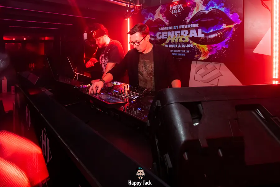 DJ Hurt – DJ Hurt vs DJ JØS